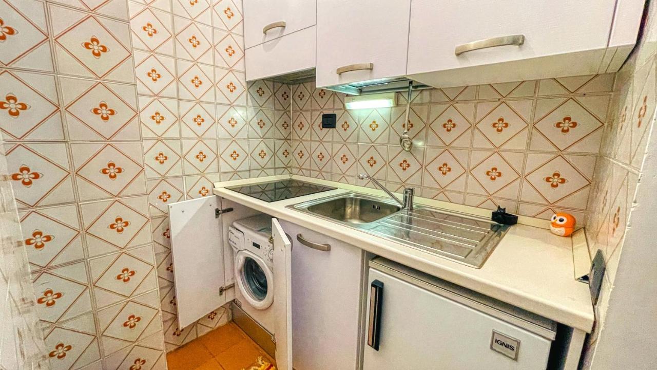 Appartamento Einaudi 11 - Affitti Brevi Italia บาร์โดเนกเกีย ภายนอก รูปภาพ